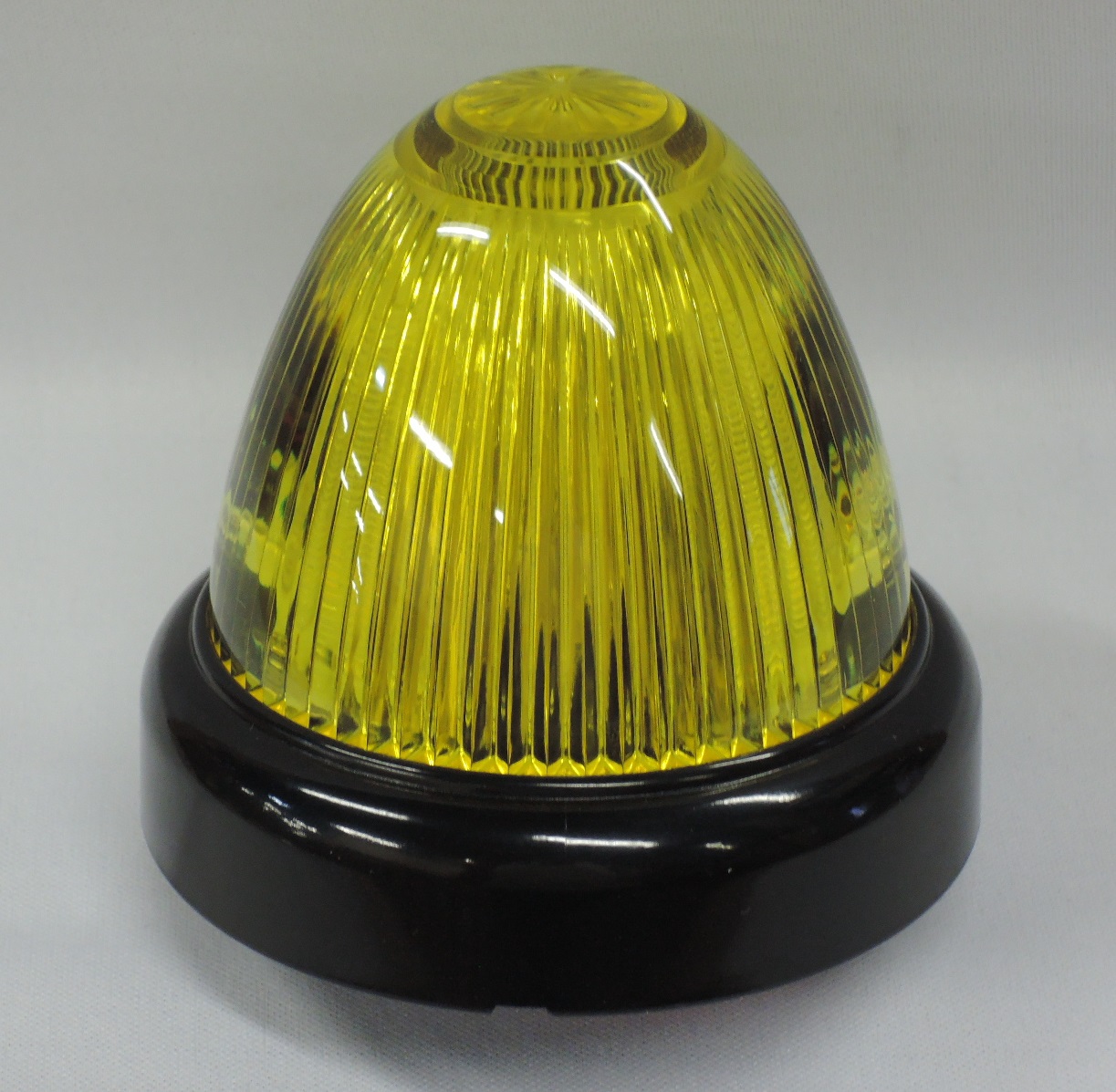 ＬＥＤクリスタルＥマーカー ２４Ｖ 黄｜製品情報｜日本ボデーパーツ工業株式会社